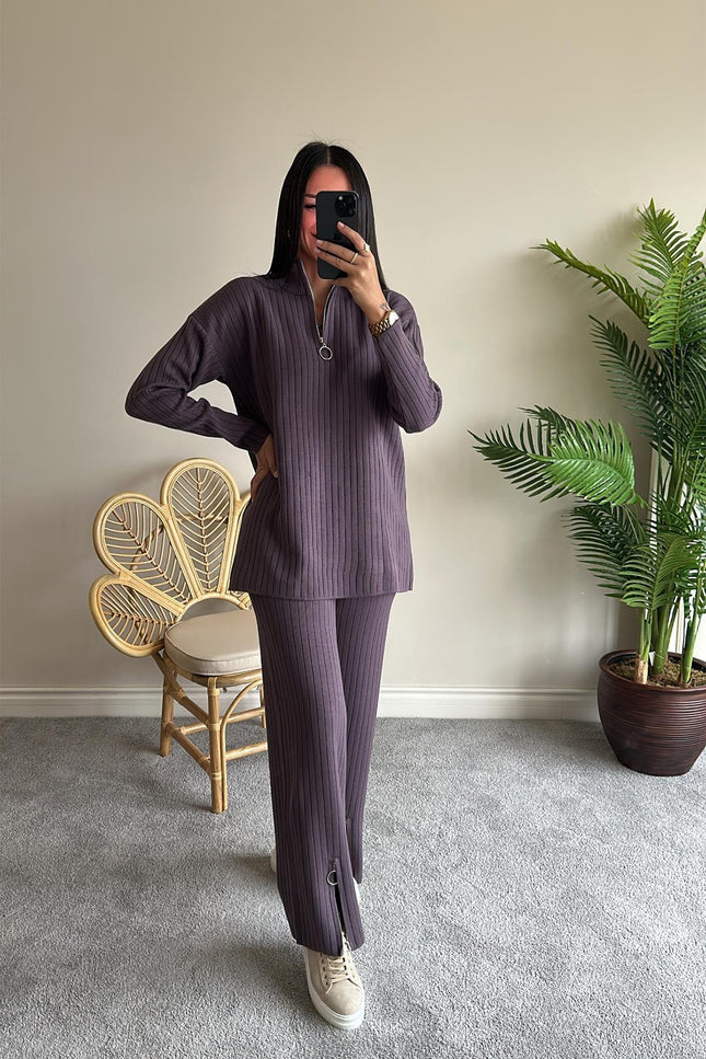 Ribbed Knit Two-Piece Set with Zipper Detail
