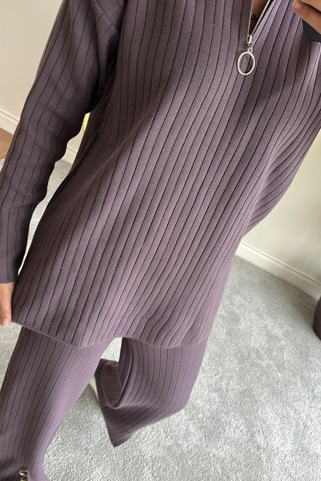 Ribbed Knit Two-Piece Set with Zipper Detail
